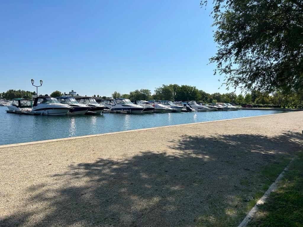 L'Oree Des Lacs, Maison De Village Tout Confort Radonvilliers Exteriér fotografie