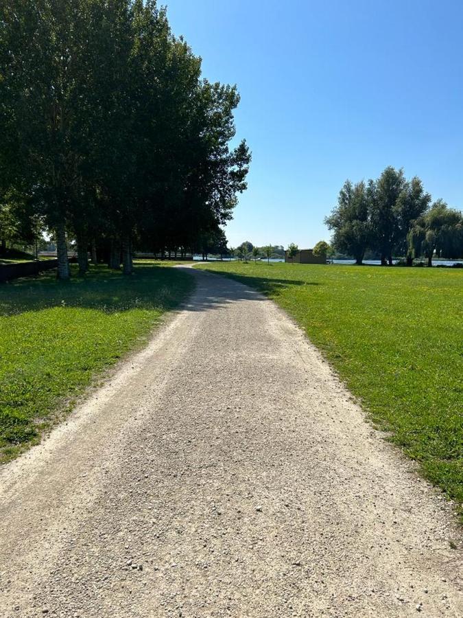 L'Oree Des Lacs, Maison De Village Tout Confort Radonvilliers Exteriér fotografie